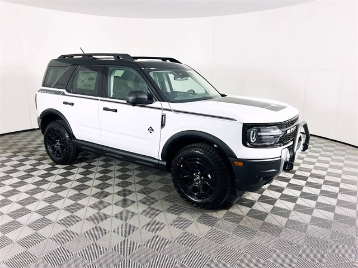 2025 Ford Bronco Sport Outer Banks's photo