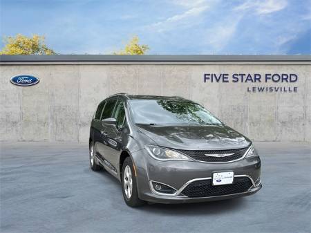 2017 Chrysler Pacifica Touring L Plus