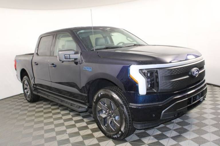 2025 Ford F-150 Lightning Flash