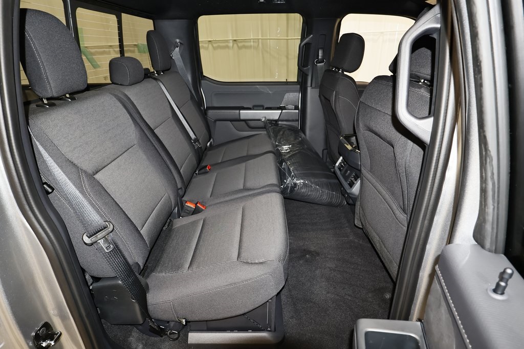 2025 Ford F-150 XLT photo 12