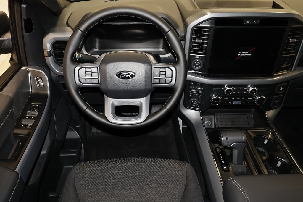 2025 Ford F-150 XLT photo 15
