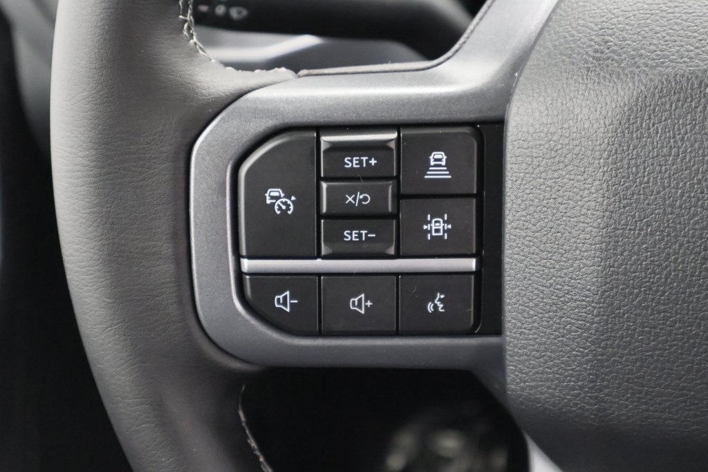 2025 Ford F-150 XLT photo 16