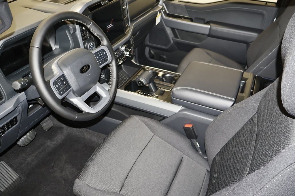 2025 Ford F-150 XLT photo 21