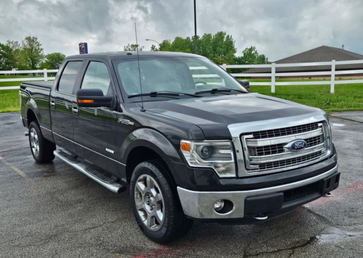 Used 2014 Ford F-150 XLT with VIN 1FTFW1ET8EKF33937 for sale in Kansas City, MO