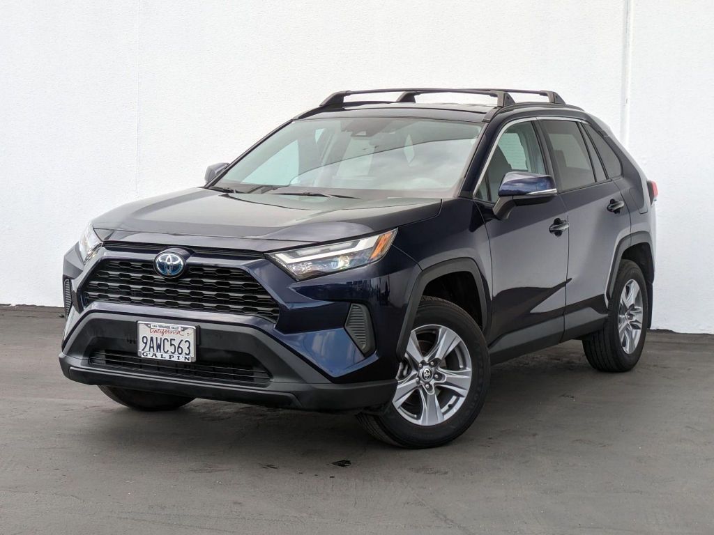 2022 Toyota RAV4 Hybrid XLE