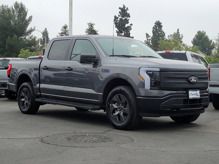 2025 Ford F-150 Lightning PRO