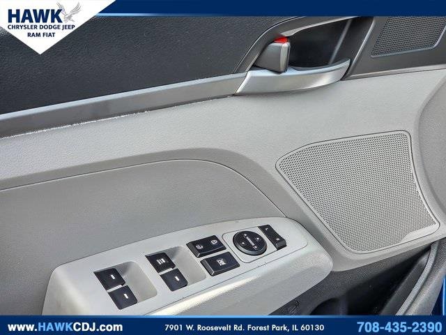 2018 Hyundai Elantra SE photo 12