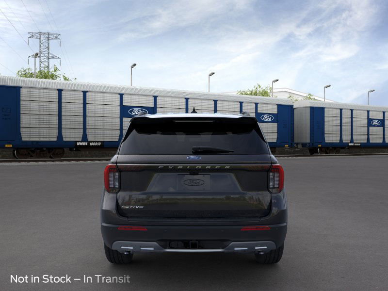 2025 Ford Explorer photo 4