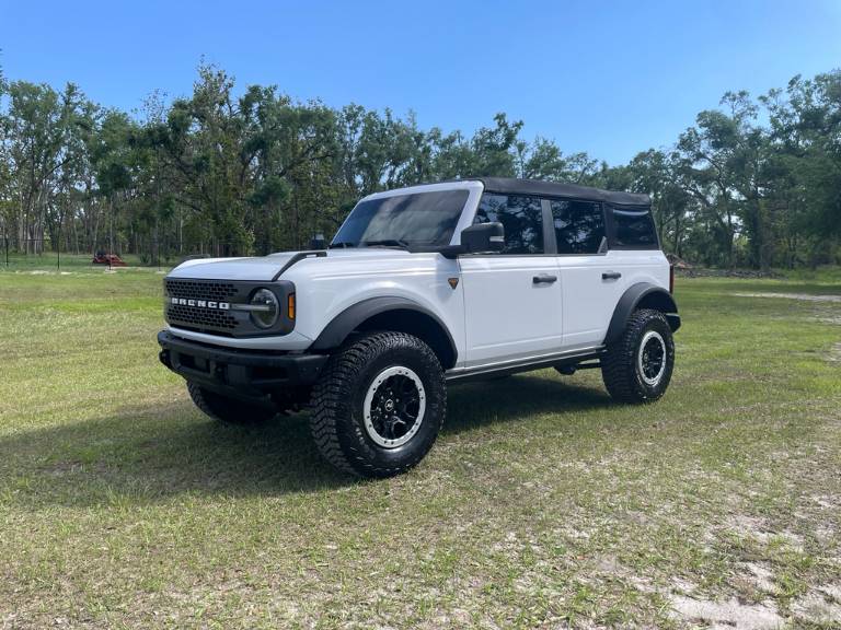 2024 Ford Bronco Badlands 4DR Sasquatch Pkg