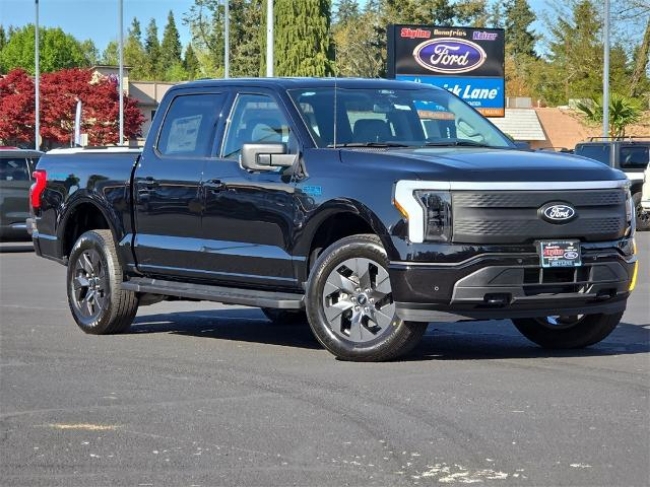2025 Ford F-150 Lightning Flash