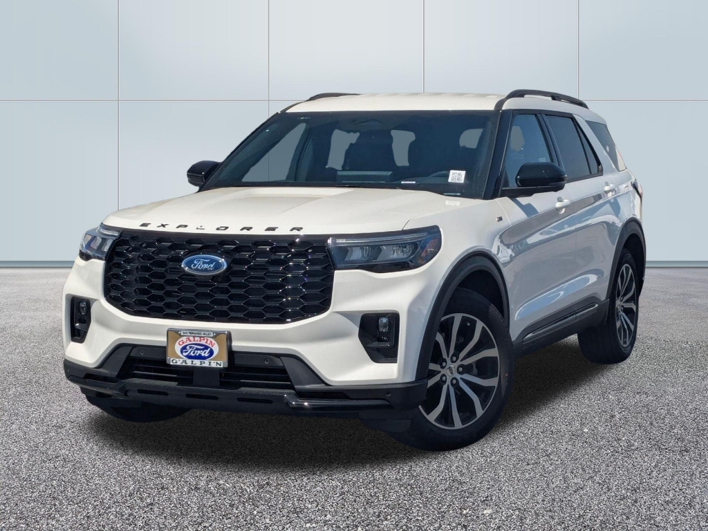 2025 Ford Explorer ST Line