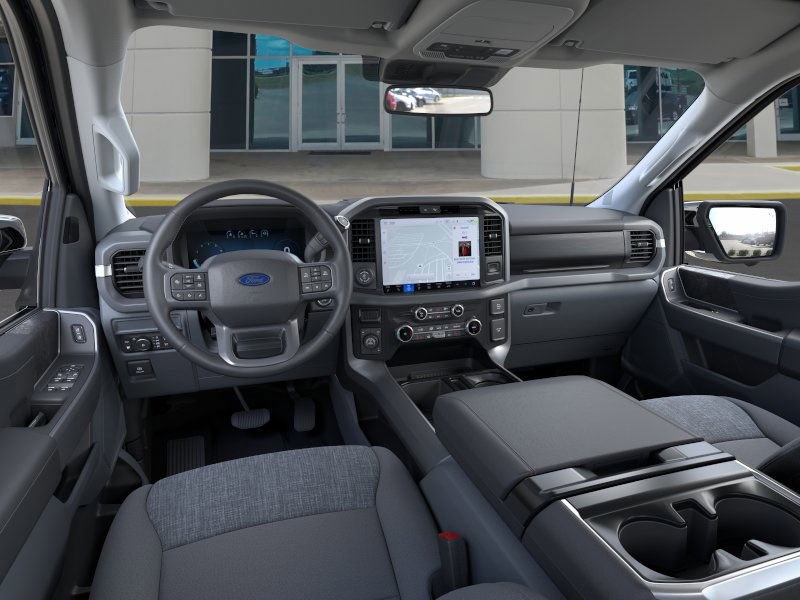 2025 Ford F-150 XLT photo 9