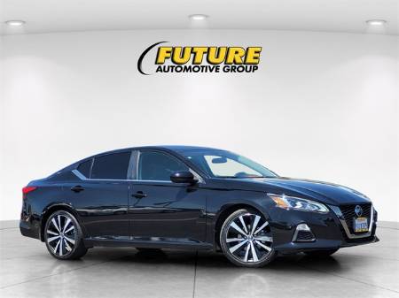 2022 Nissan Altima 2.5 SR