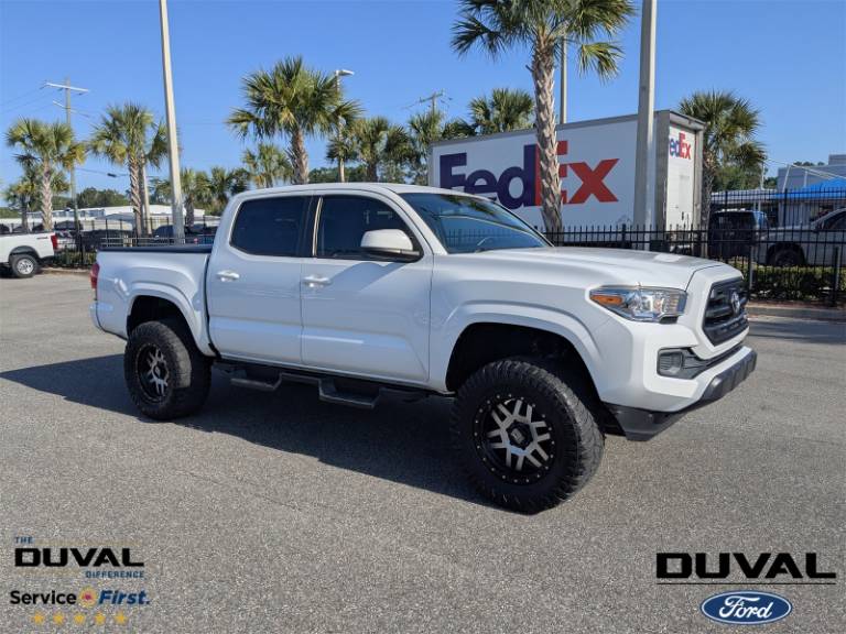 2017 Toyota Tacoma SR