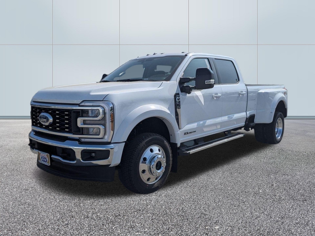 2025 Ford F-450 LARIAT