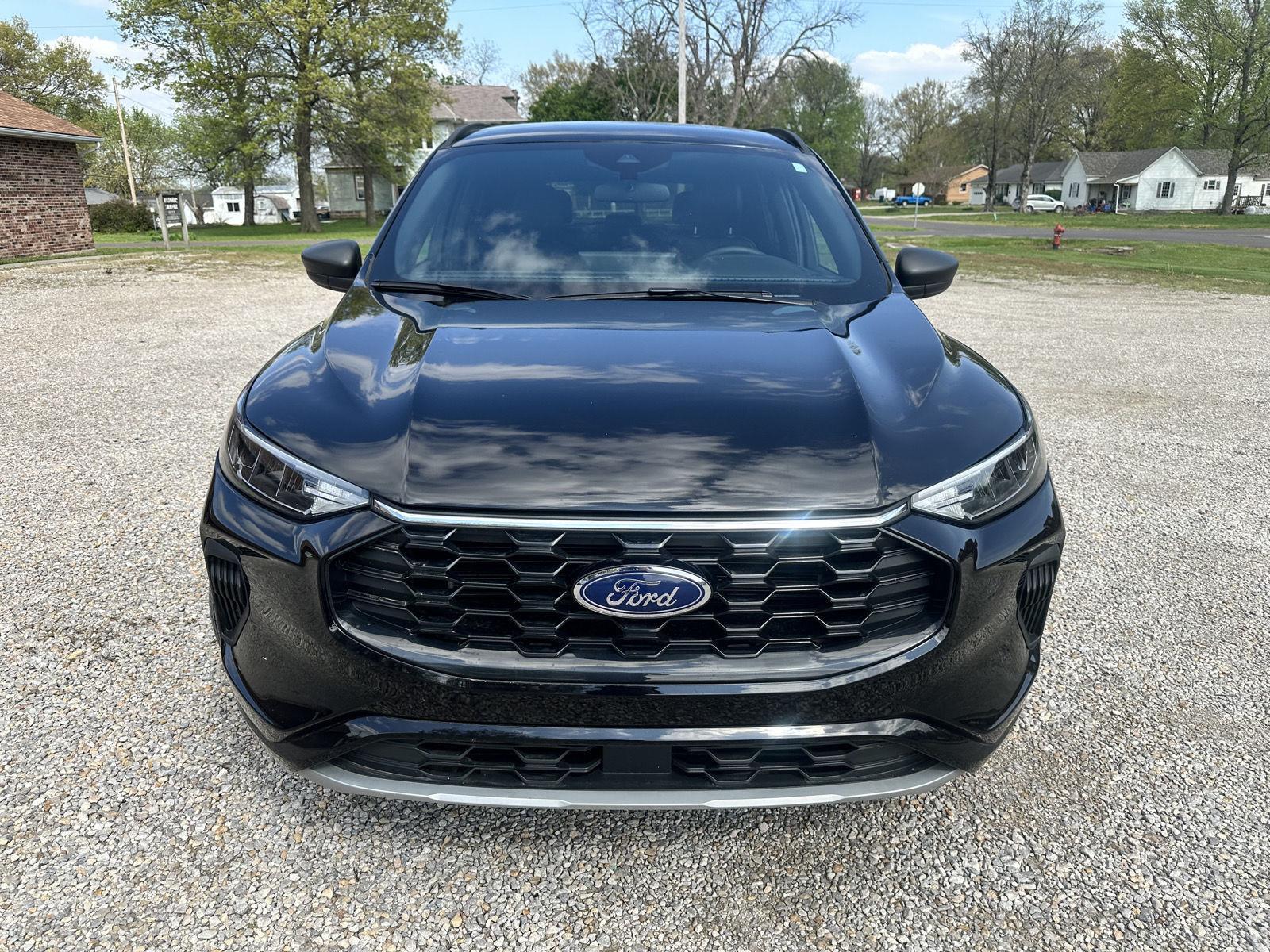 2023 Ford Escape ST-Line photo 3