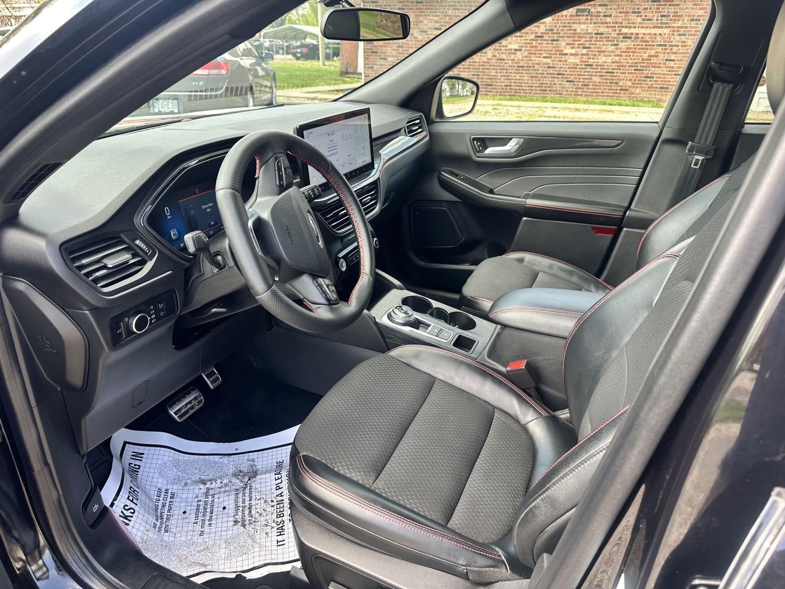 2023 Ford Escape ST-Line photo 9