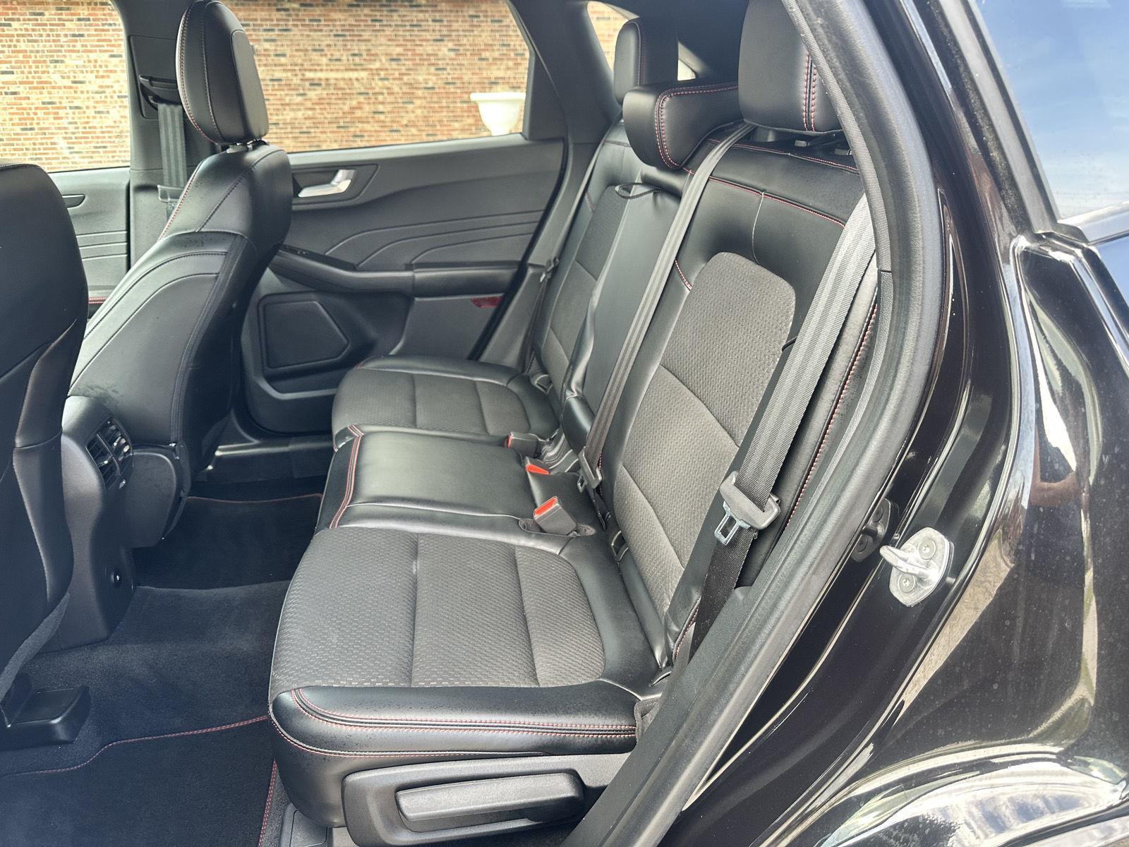 2023 Ford Escape ST-Line photo 13