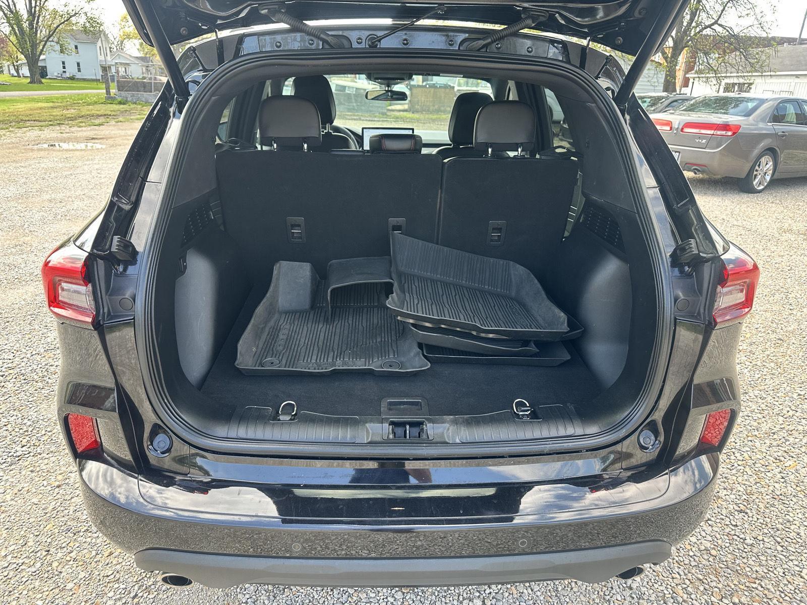 2023 Ford Escape ST-Line photo 14