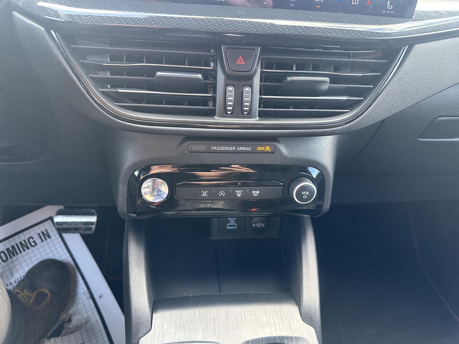 2023 Ford Escape ST-Line photo 24