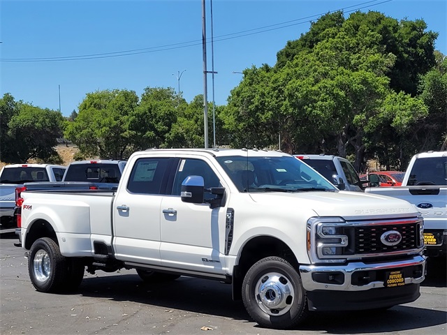 2025 Ford F-350SD LARIAT