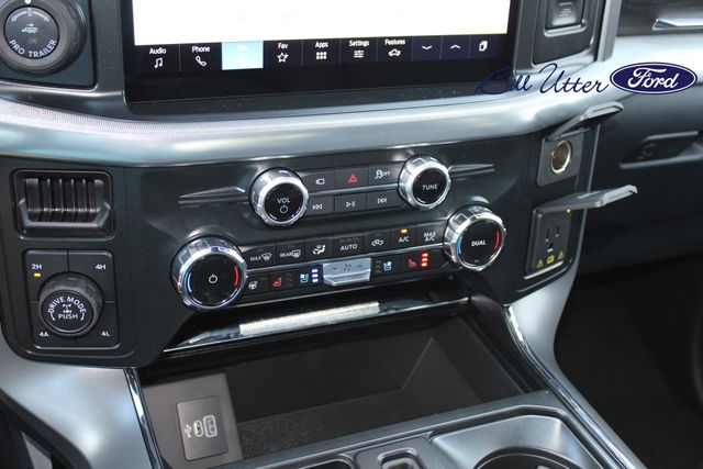 2025 Ford F-150 Lariat photo 14