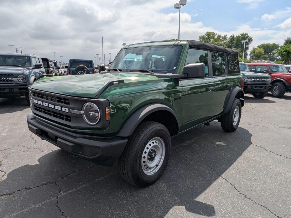 2025 Ford Bronco Base