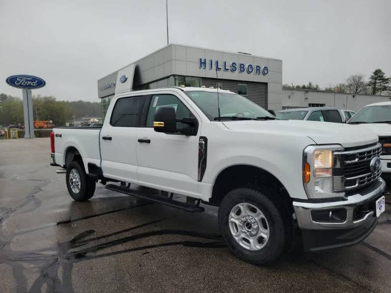 2025 Ford Super Duty F-350 SRW XLT