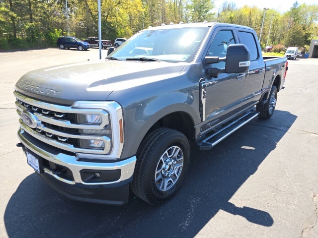 2024 Ford F-350 photo 3
