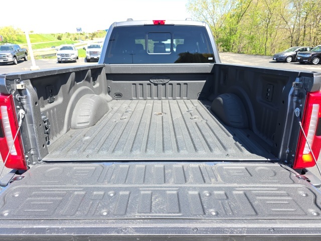 2024 Ford F-350 photo 13