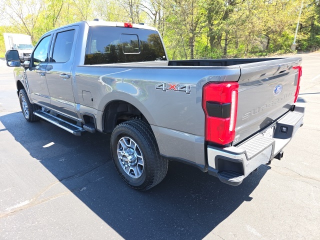 2024 Ford F-350 photo 14