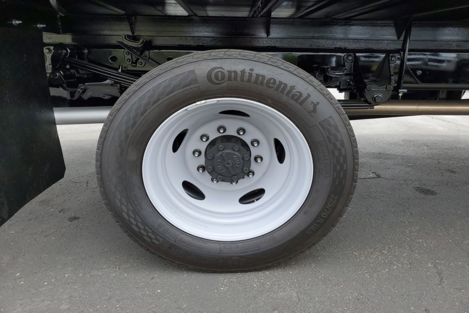 2025 Ford F-550 Super Duty Chassis Cab XL - Photo 7