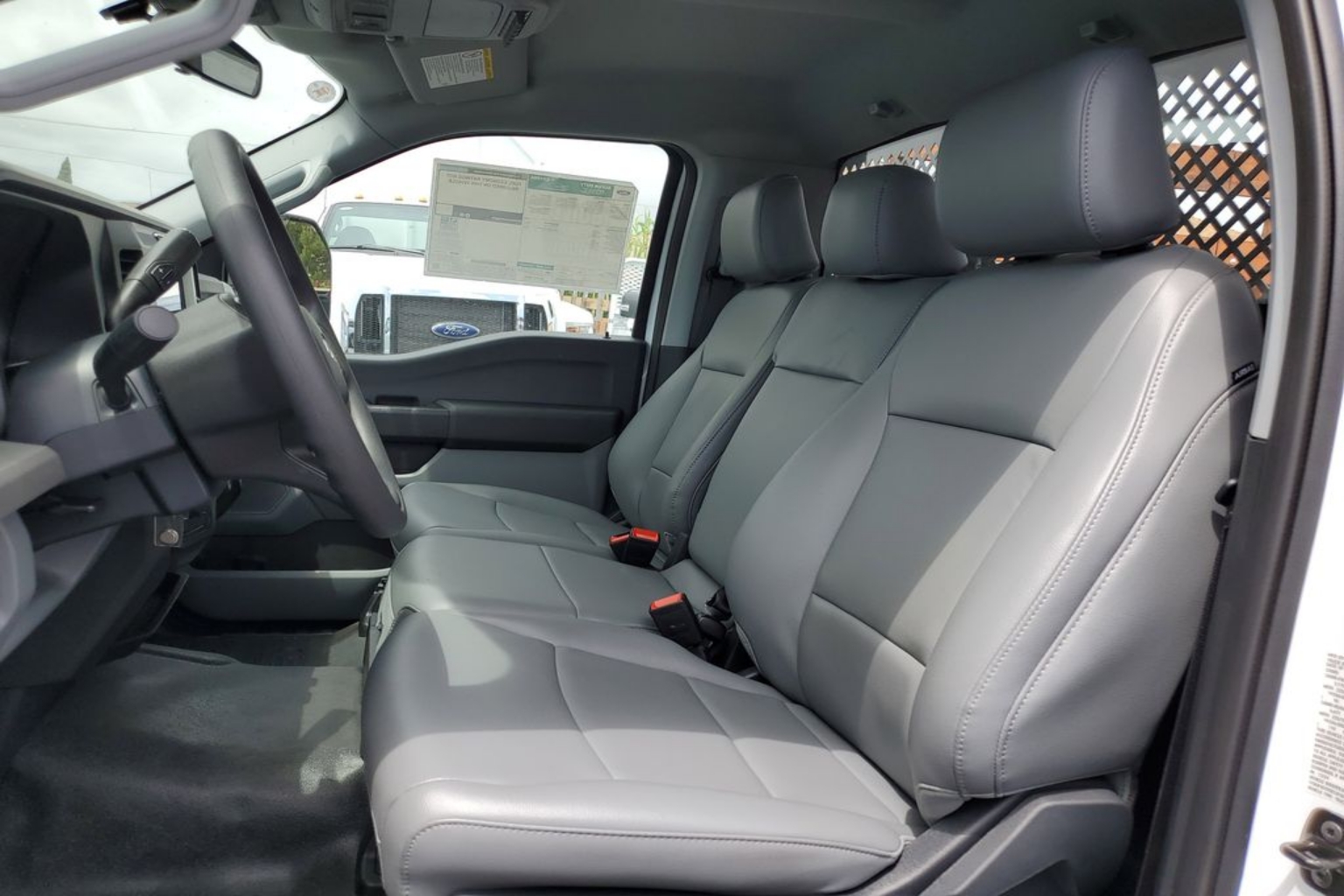 2025 Ford F-550 Super Duty Chassis Cab XL - Photo 9