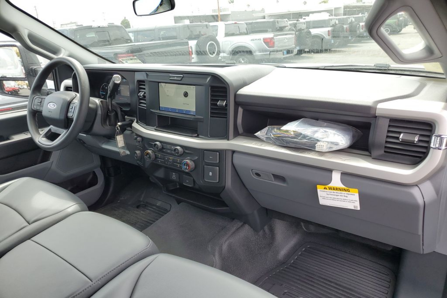 2025 Ford F-550 Super Duty Chassis Cab XL - Photo 24