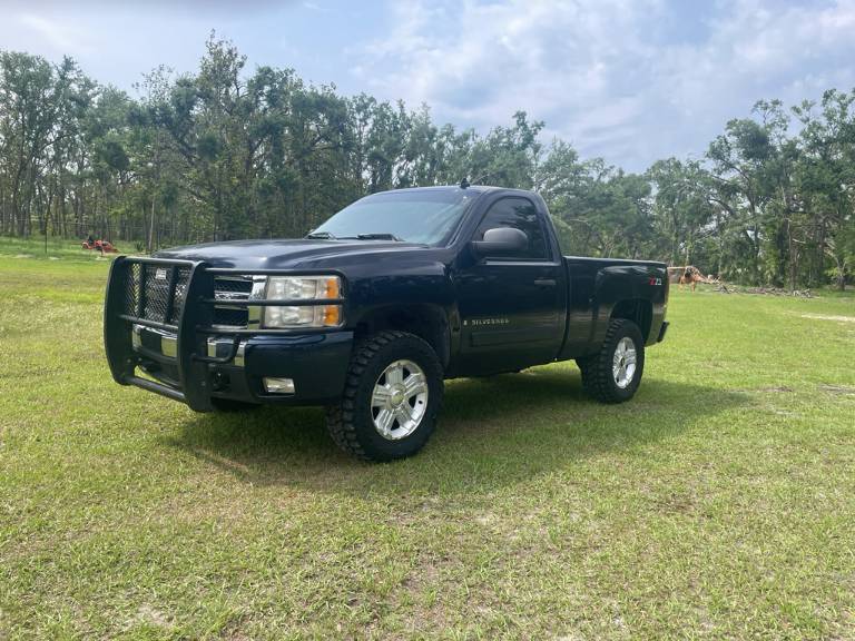 2007 Chevrolet Silverado LT w/1LT Reg Cab 4X4
