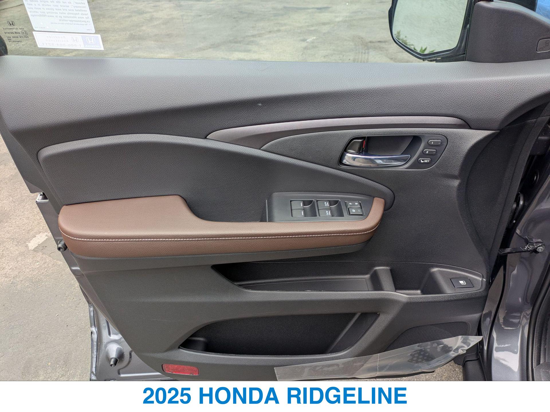 2025 Honda Ridgeline RTL photo 10