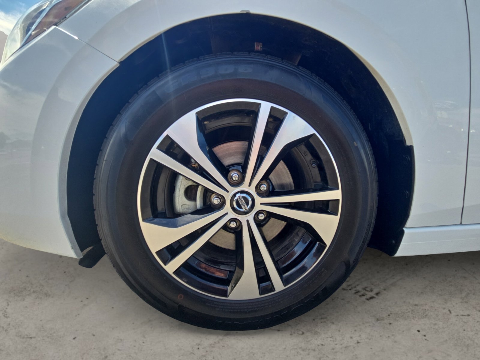 2022 Nissan Sentra SV photo 14