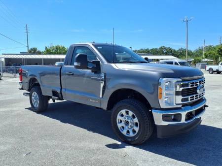 2023 Ford Super Duty F-350 SRW XLT