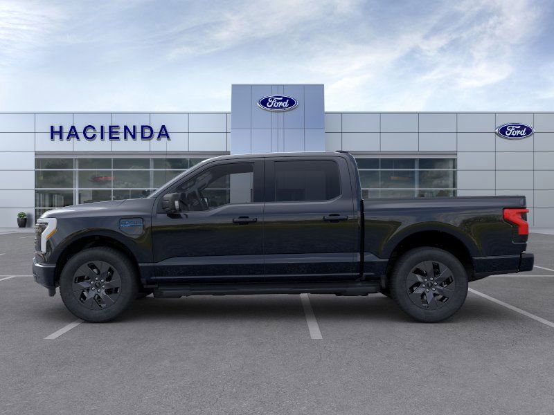 2025 Ford F-150 Lightning photo 3