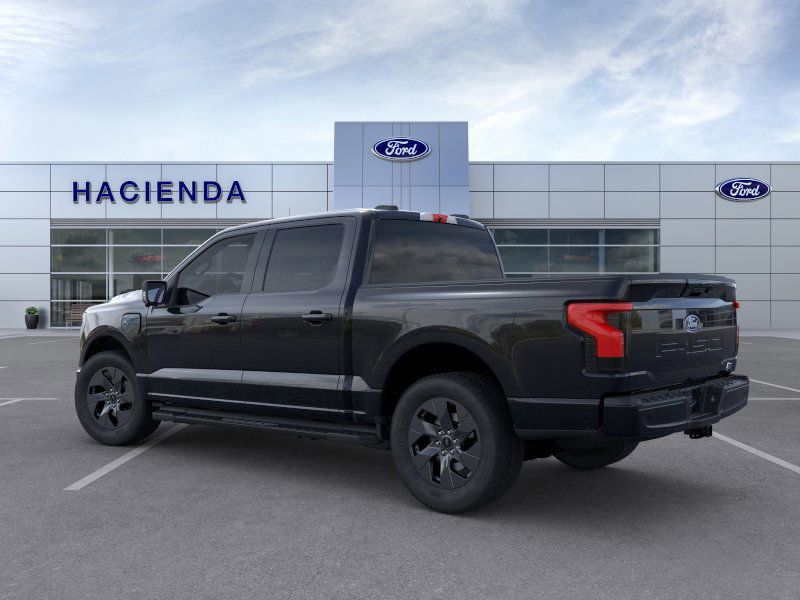 2025 Ford F-150 Lightning photo 4