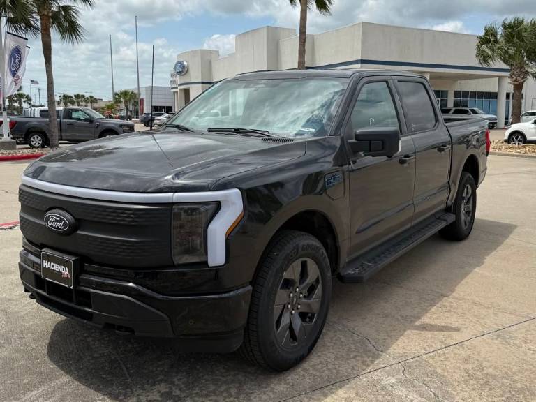2025 Ford F-150 Lightning Flash