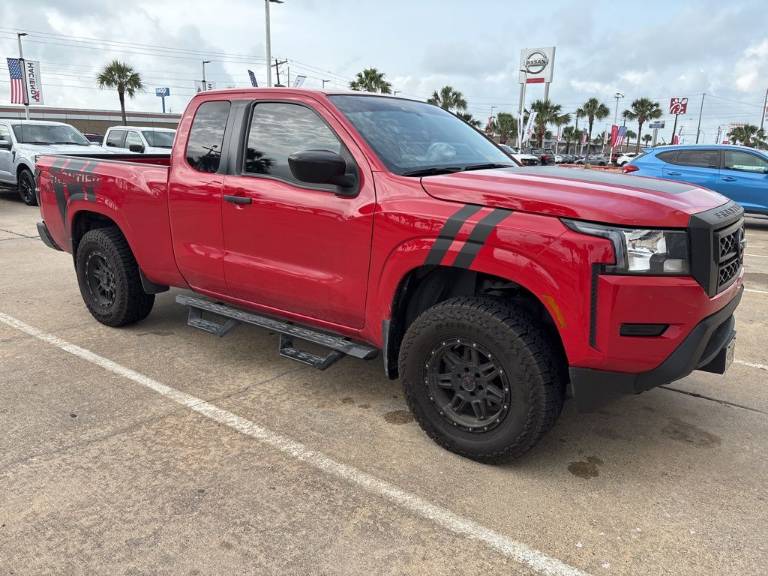 2022 Nissan Frontier S