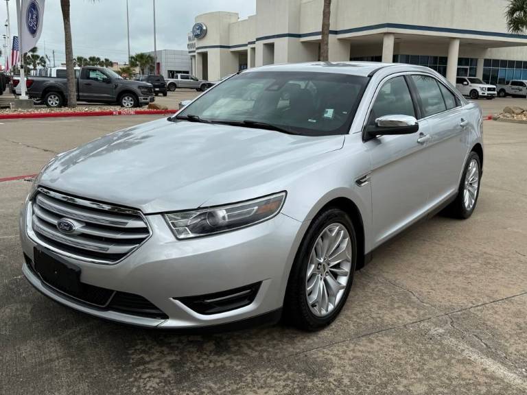 2017 Ford Taurus Limited