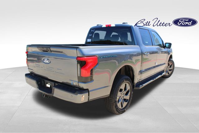 2025 Ford F-150 Lightning photo 3