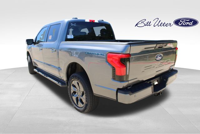 2025 Ford F-150 Lightning photo 4