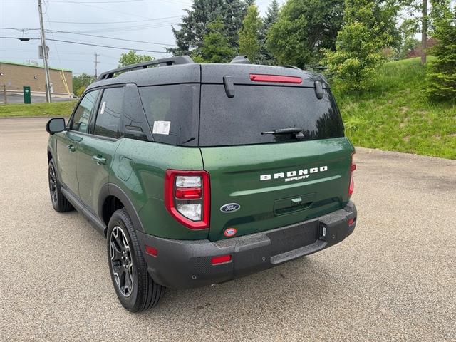 2025 Ford Bronco Sport Outer Banks photo 2