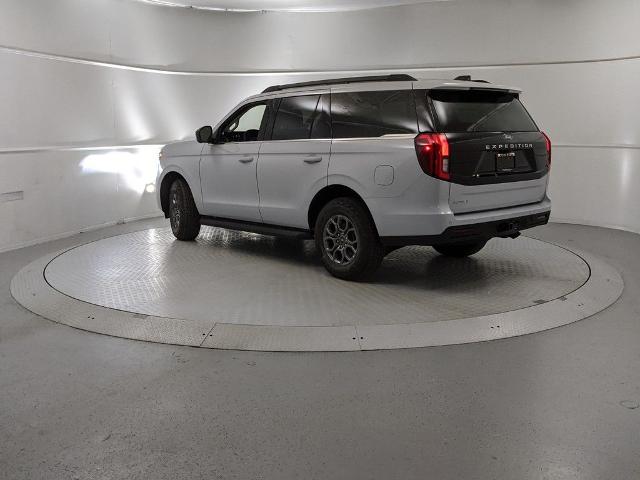 2025 Ford Expedition photo 4