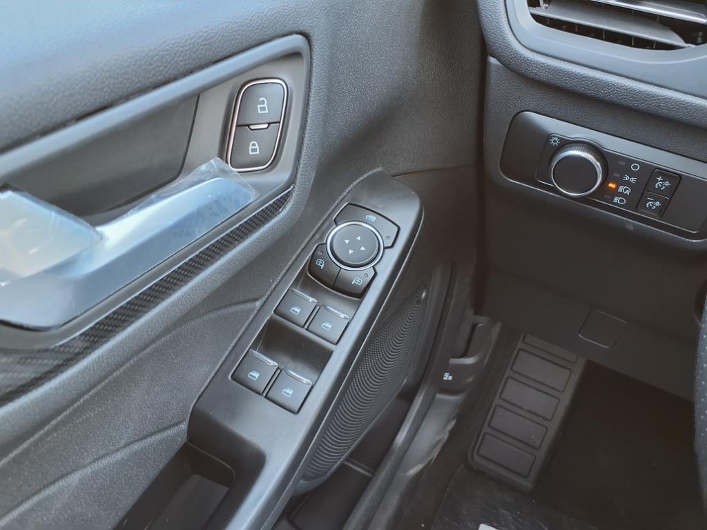 2025 Ford Escape ST-Line photo 11