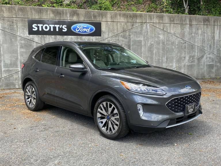 2020 Ford Escape Titanium