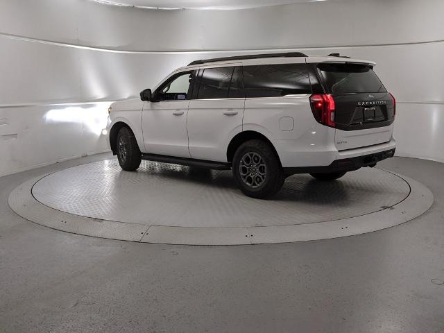 2025 Ford Expedition photo 4